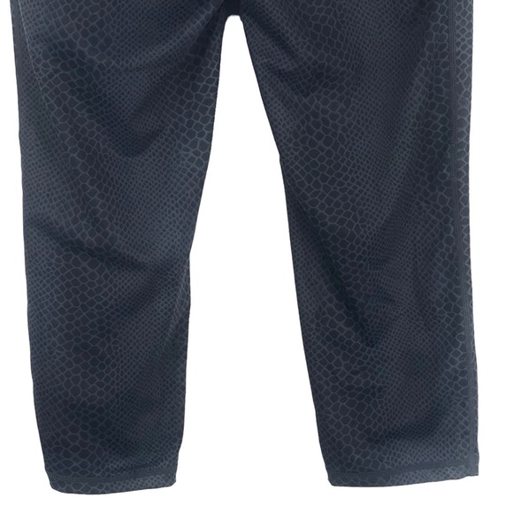 Tangerine WOMENS SNAKESKIN EMBOSSED CROPPED LEGGINGS‎ - Picture 6 of 10